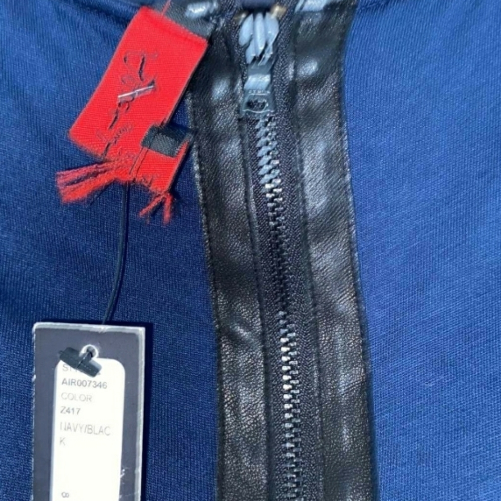 Alice + Olivia Jersey Crop Short Sleeves T-Shirt - Picture 6 of 9